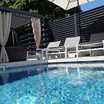 בית נופש Nostalgia Pool & Wellness *