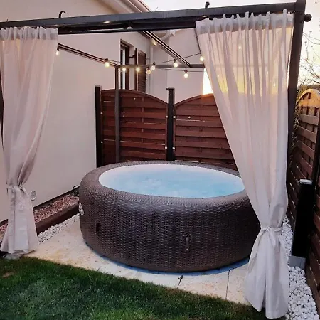 Nostalgia Pool & Wellness Holiday home