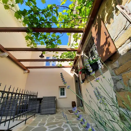 Nostalgia - With Private Heated Pool, Jacuzzi And Sauna