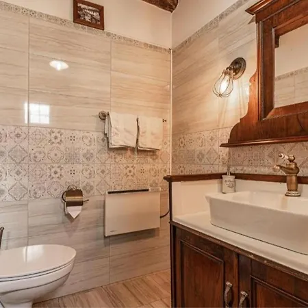 Nostalgia Pool & Wellness * Gračišče