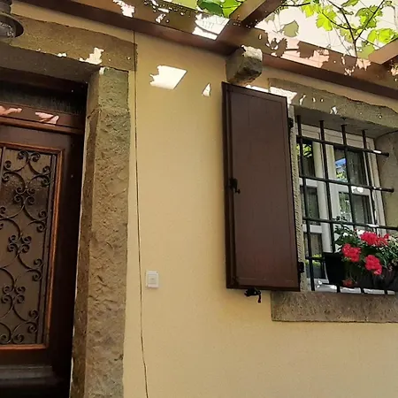 Guest House Nostalgia Villa