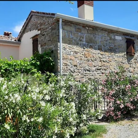 Nostalgia - With Private Heated Pool, Jacuzzi And Sauna