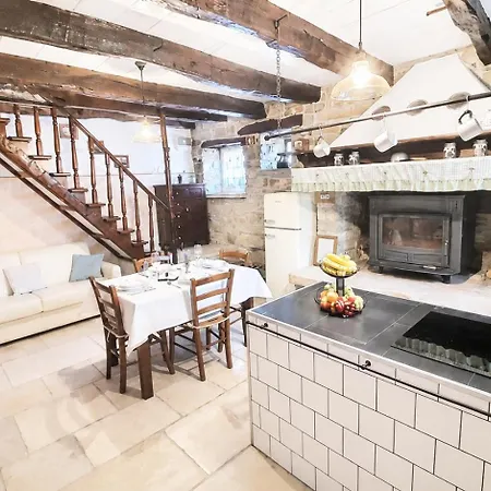 Nostalgia - With Private Heated Pool, Jacuzzi And Sauna