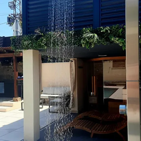 Nostalgia - With Private Heated Pool, Jacuzzi And Sauna