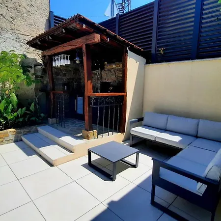 Villa Nostalgia - With Private Heated Pool, Jacuzzi And Sauna