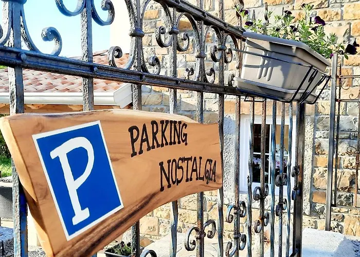 Nostalgia Pool & Wellness *