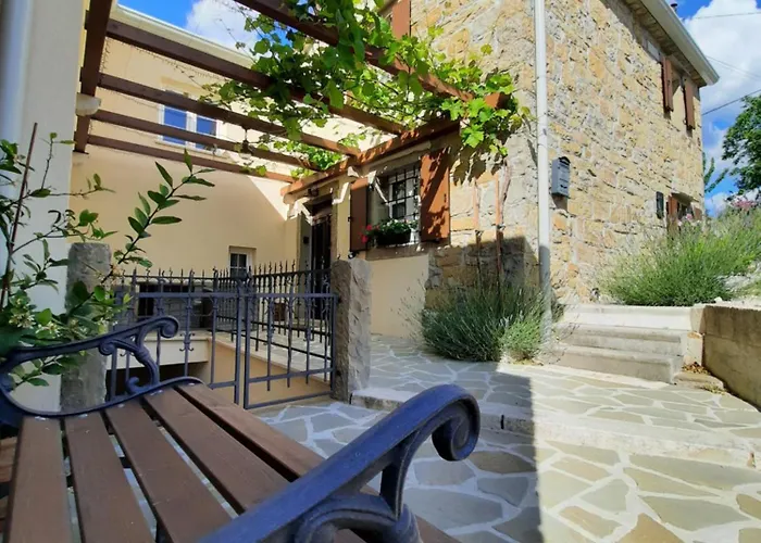 Nostalgia Pool & Wellness Vakantiehuis Gračišče