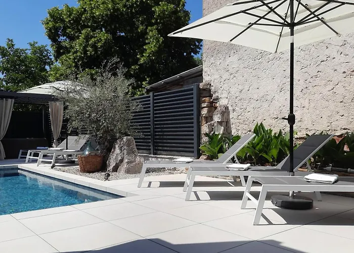 Vakantiehuis Nostalgia Pool & Wellness