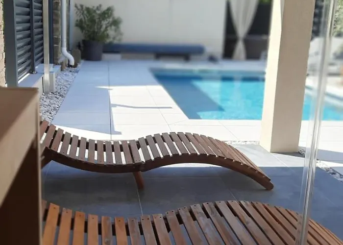 Nostalgia Pool & Wellness Vakantiehuis Gračišče