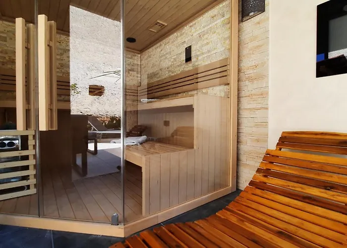 Vakantiehuis Nostalgia Pool & Wellness